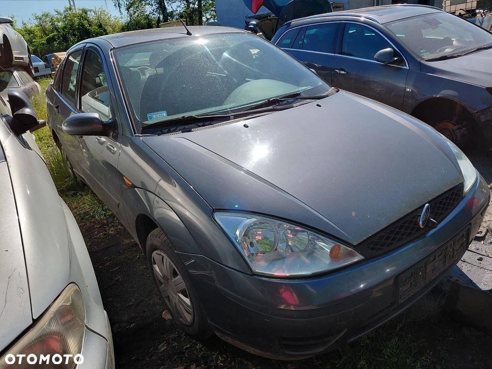 Na części: Ford Focus  Rok 2004 Pojemność 1596 Moc 74 kw Benzyna - 3
