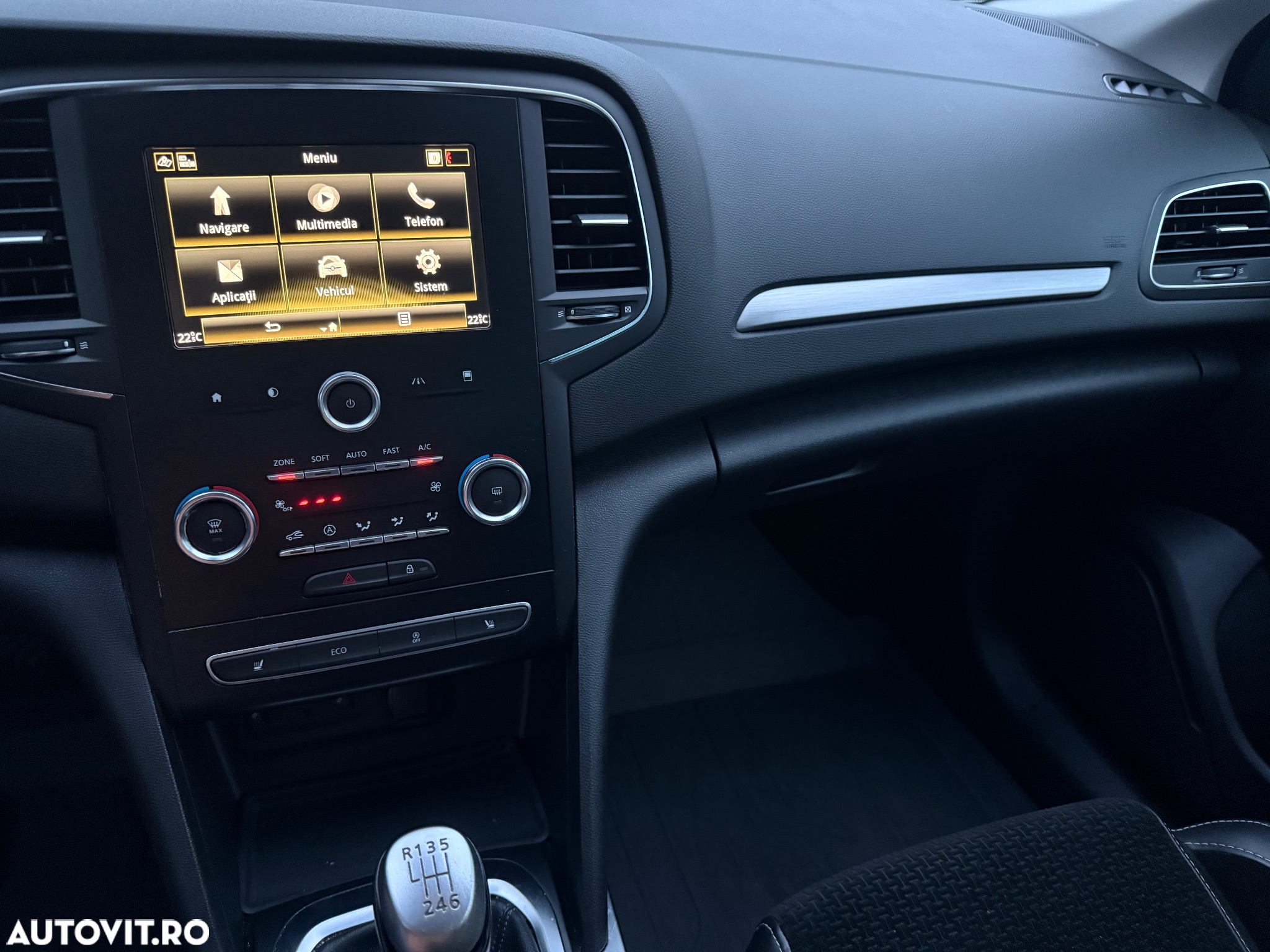 Renault Megane Blue dCi 116 Intens - 11