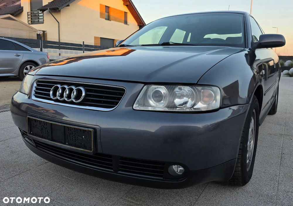 Audi A3 Sportback 1.6 Attraction - 2