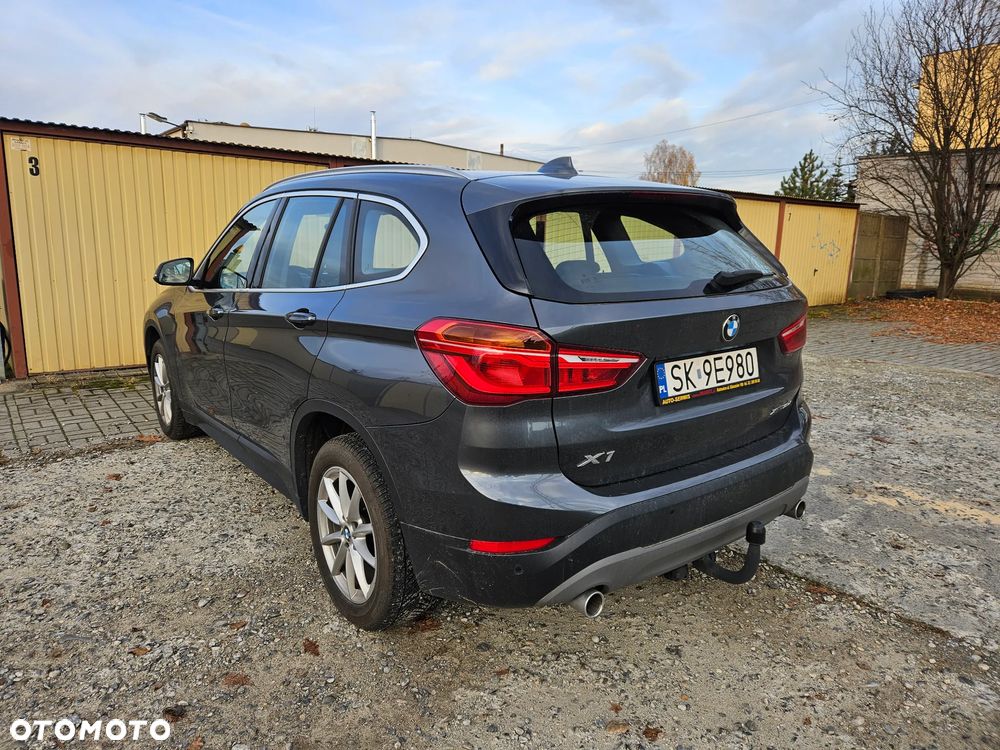 BMW X1 xDrive18d - 4