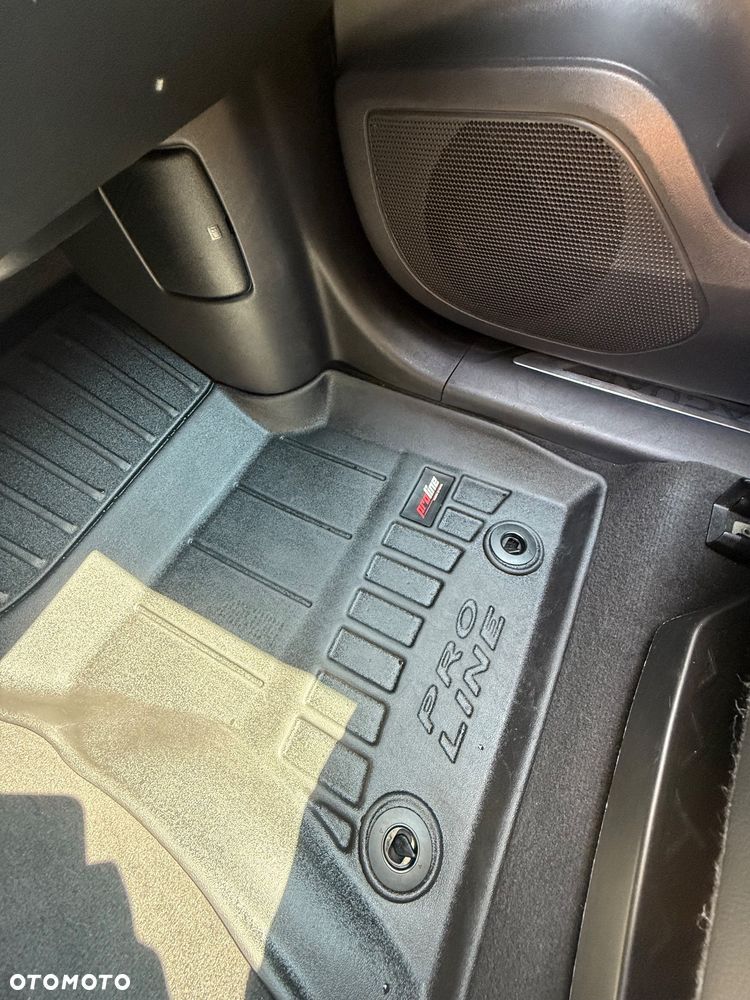 Jaguar F-Pace 2.0 i4D AWD R-Sport - 16