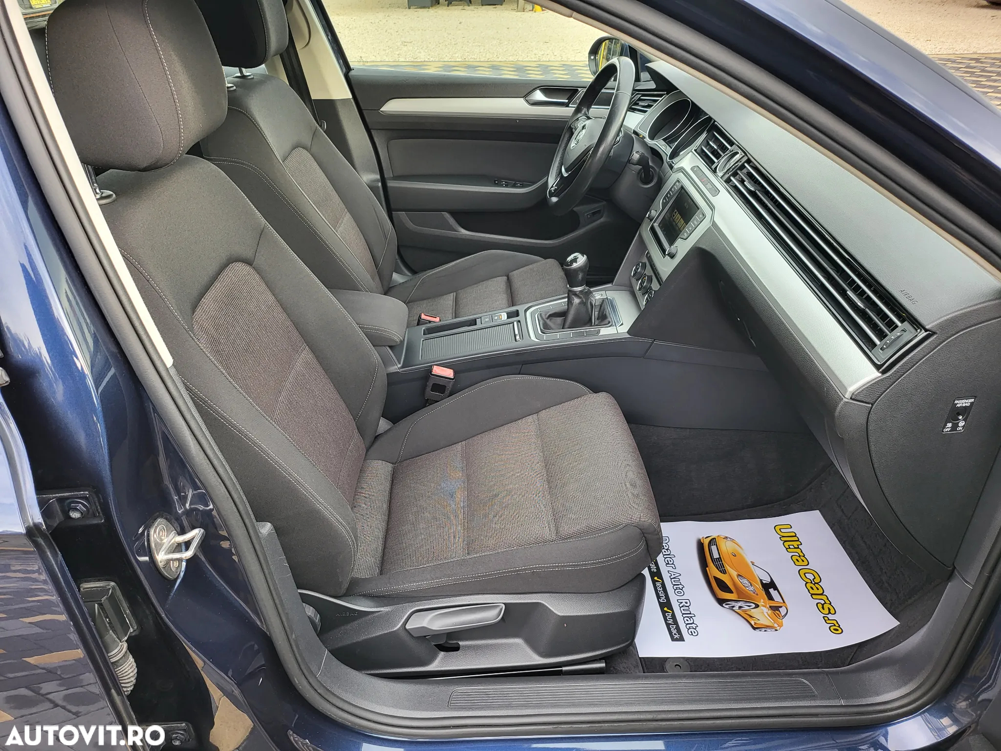 Volkswagen Passat 1.6 TDI (BlueMotion Technology) Comfortline - 11
