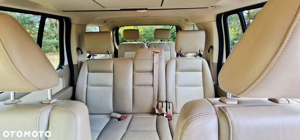 Ford Explorer - 13