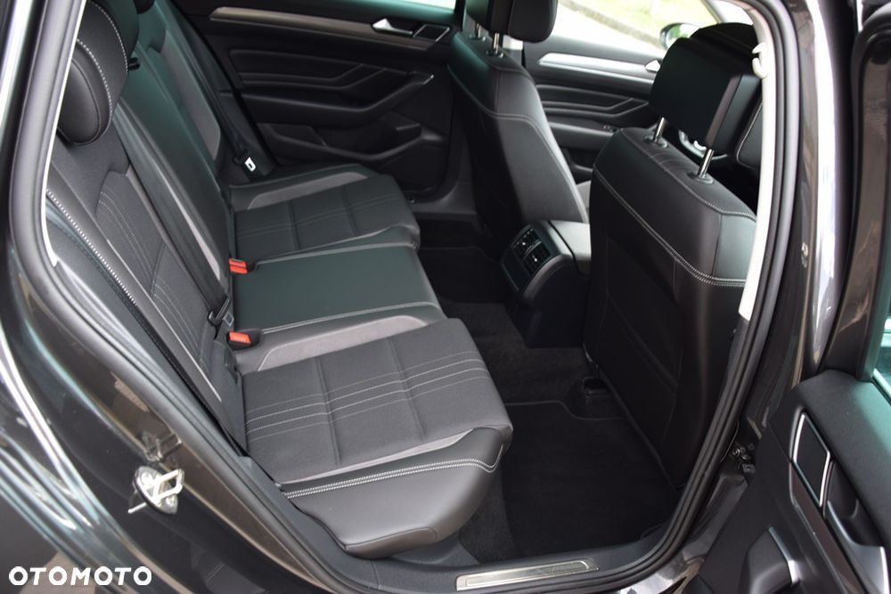Volkswagen Passat Alltrack 2.0 TDI SCR DSG 4Motion - 15