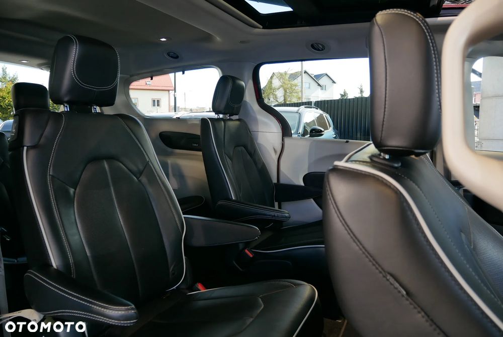 Chrysler Pacifica - 13