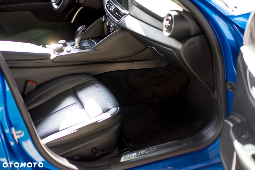Alfa Romeo Giulia - 15