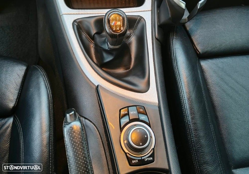 BMW 123 d Cabrio - 17
