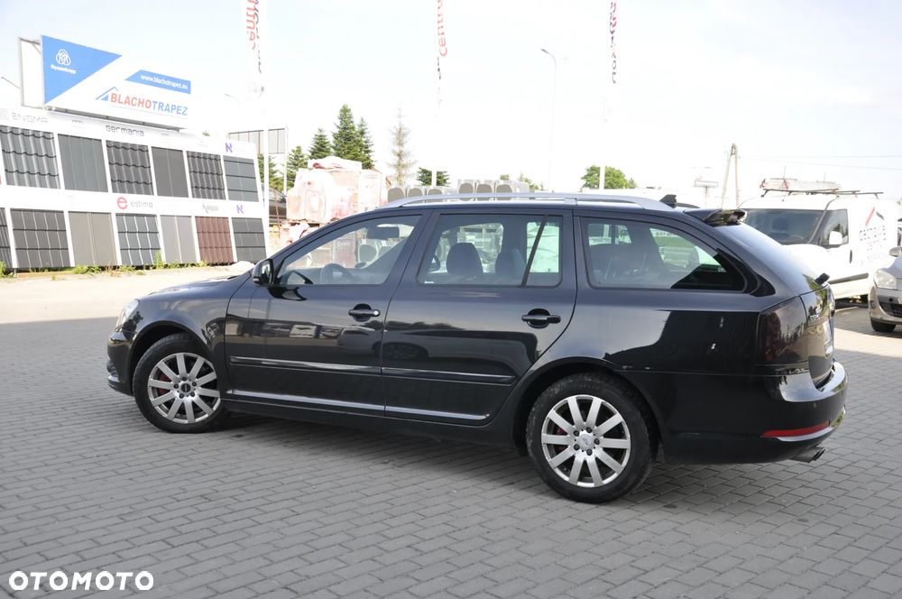 Skoda Octavia 2.0 TDI CR DPF RS - 18