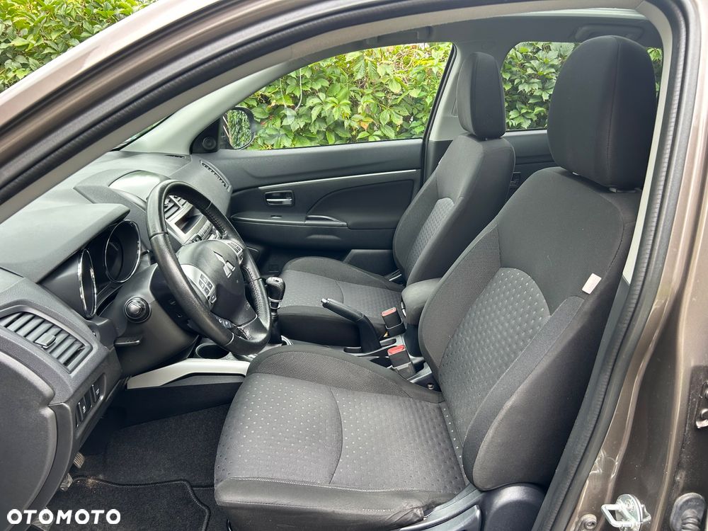Mitsubishi ASX 1.8 DI-D 2WD Intense - 23