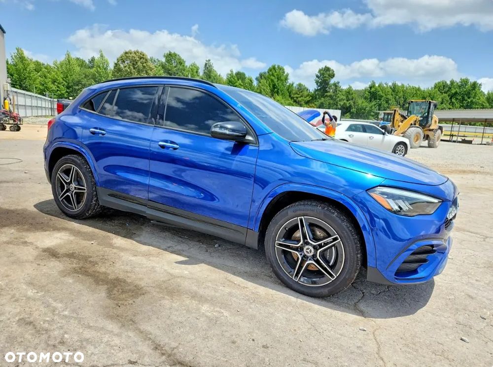 Mercedes-Benz GLA 250 4-Matic AMG Line