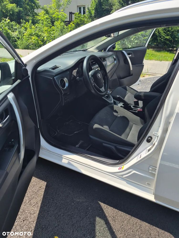 Toyota Auris - 9