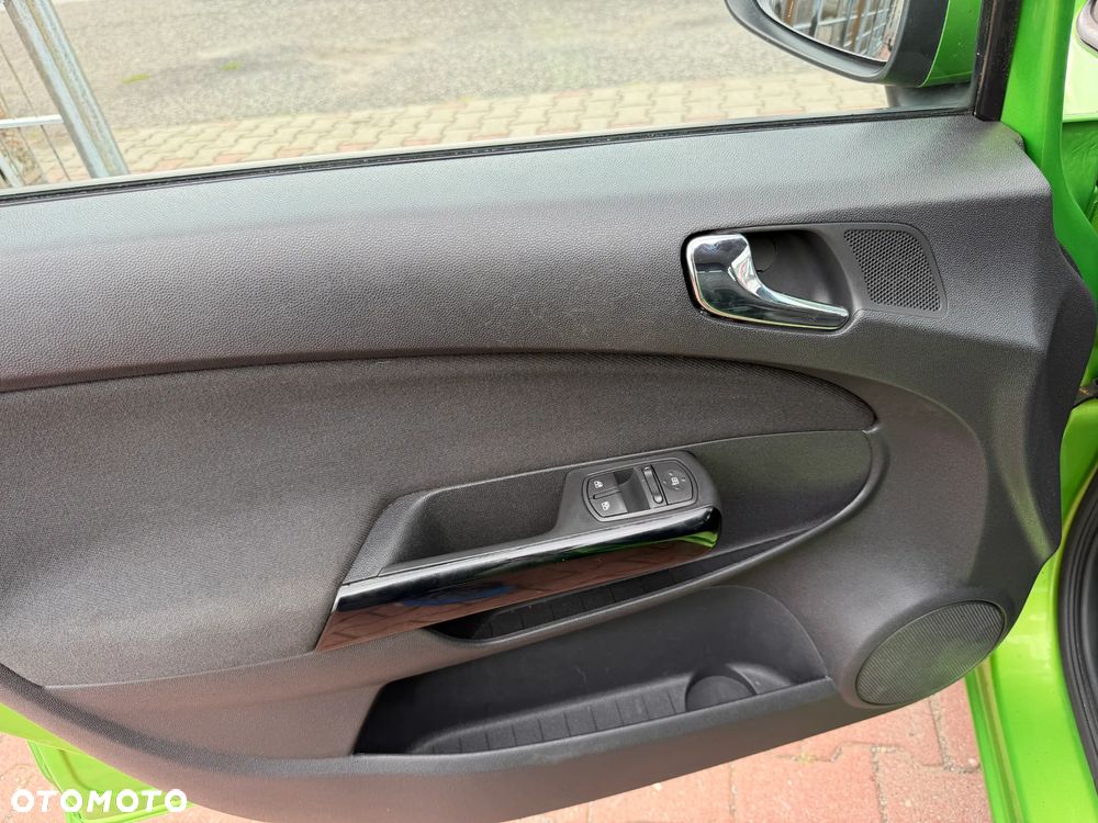 Opel Corsa 1.2 16V Enjoy - 12