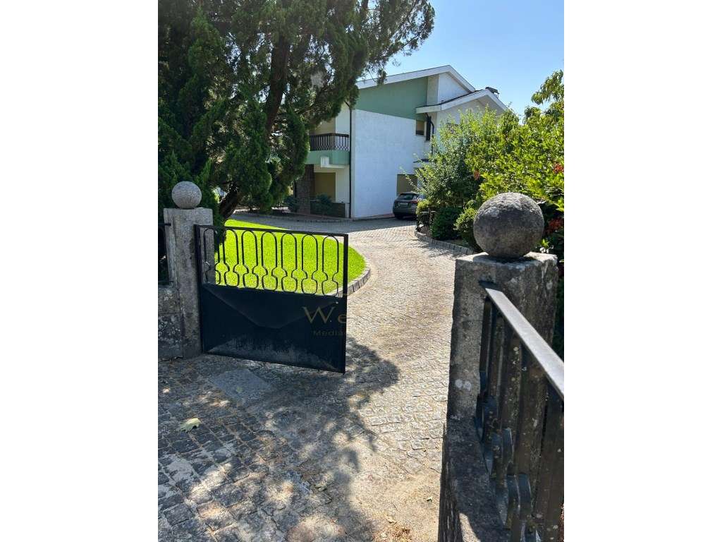 Moradia V4 Independente em Venda - Oportunidade Única! - Grande imagem: 2/22