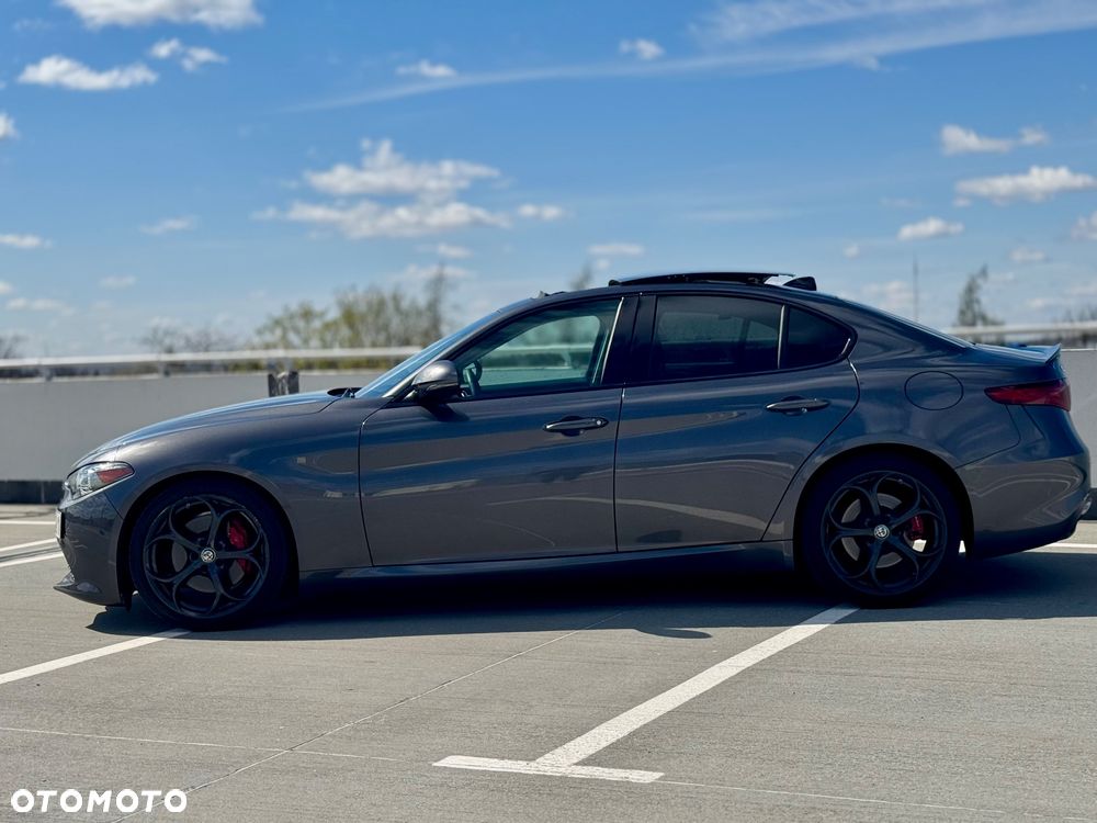 Alfa Romeo Giulia 2.0 Turbo 16V AT8 Veloce Ti - 23