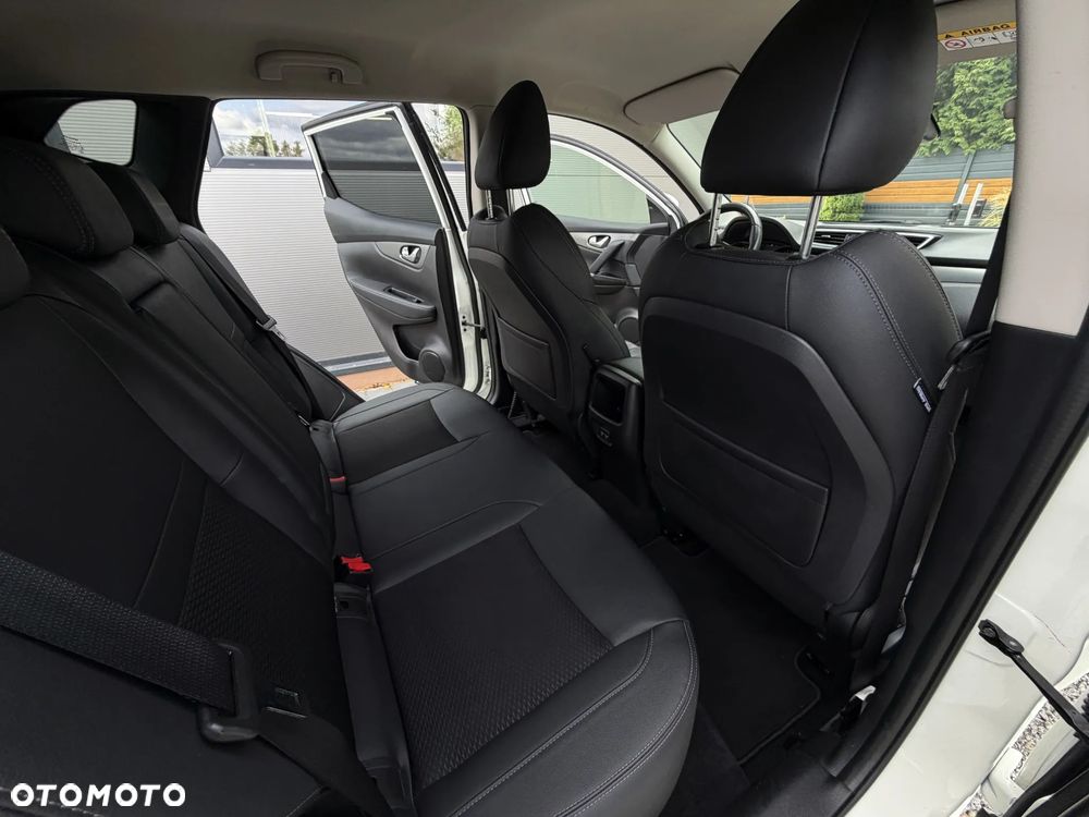 Nissan Qashqai 1.3 DIG-T DCT TEKNA - 17