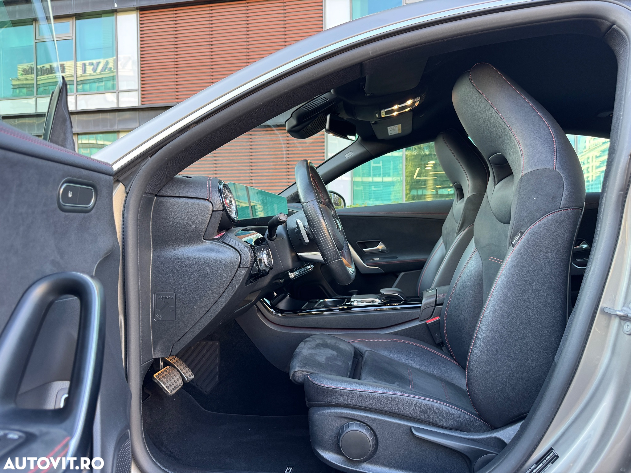 Mercedes-Benz CLA 220 Shooting Brake 7G-DCT AMG Line - 27