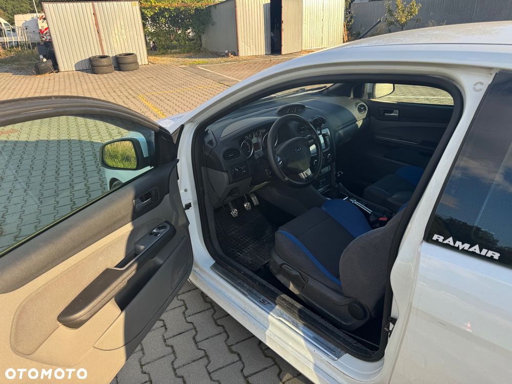 Ford Focus 2.5 ST - 10