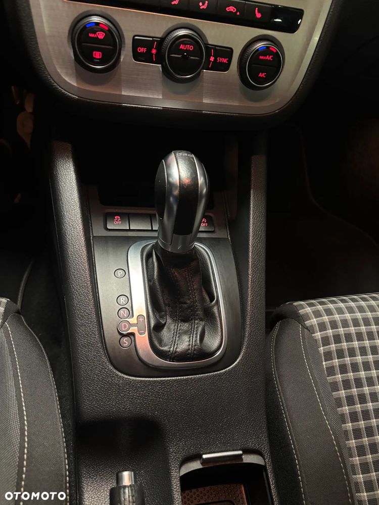 Volkswagen Scirocco 2.0 TSI BMT Perfectline R-Style DSG - 8