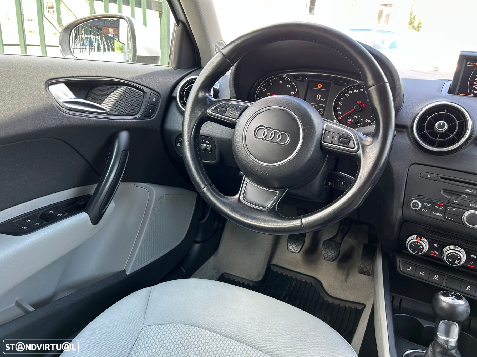 Audi A1 Sportback 1.2 TFSI Attraction - 25