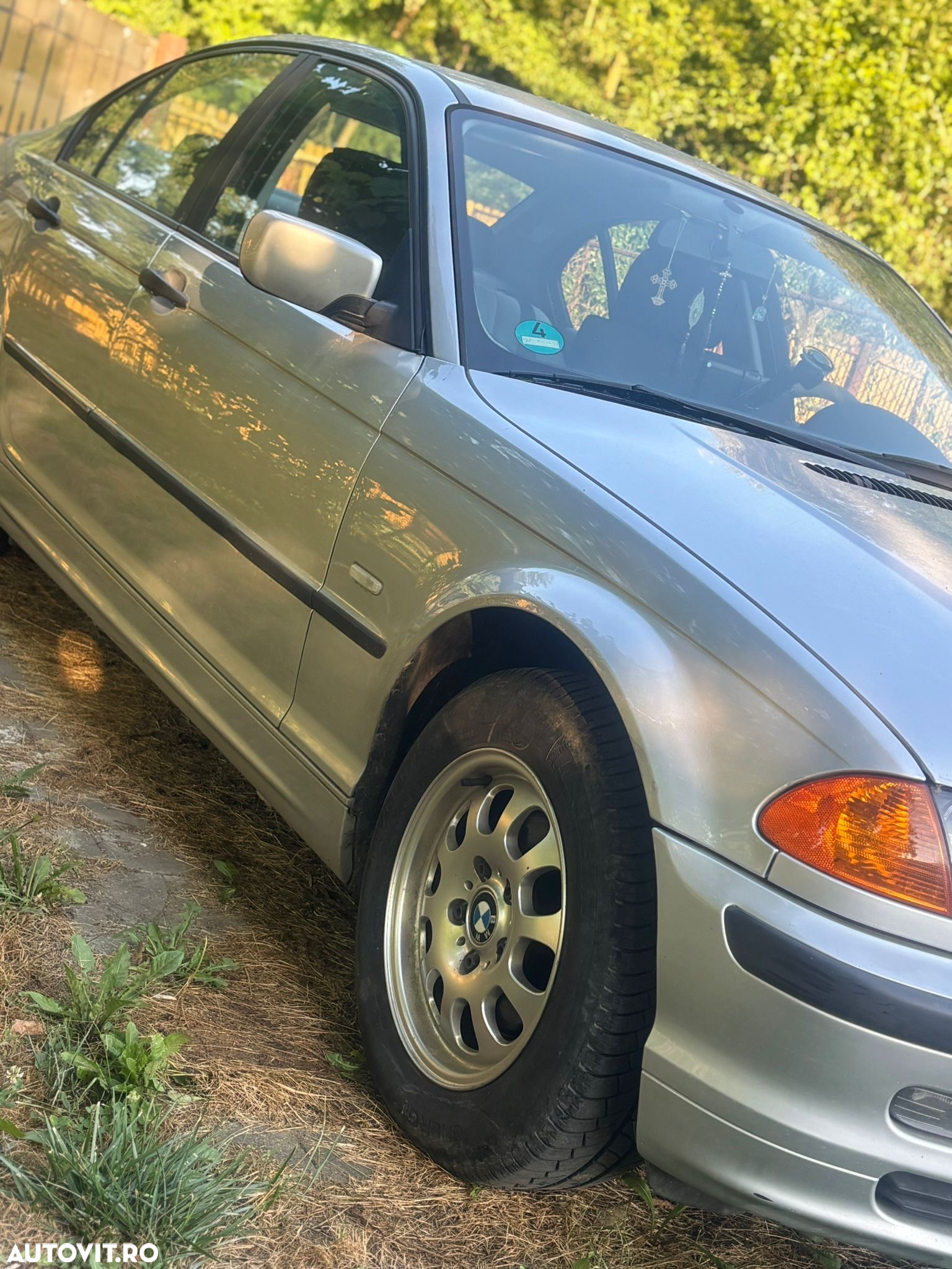 BMW Seria 3 318i - 3