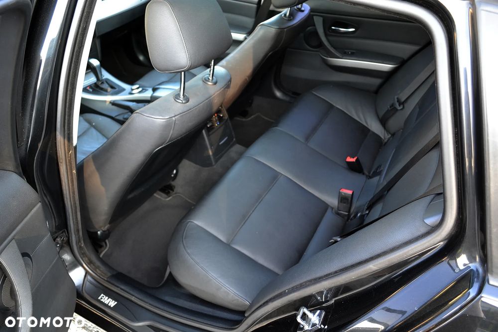 BMW Seria 3 320d DPF - 9