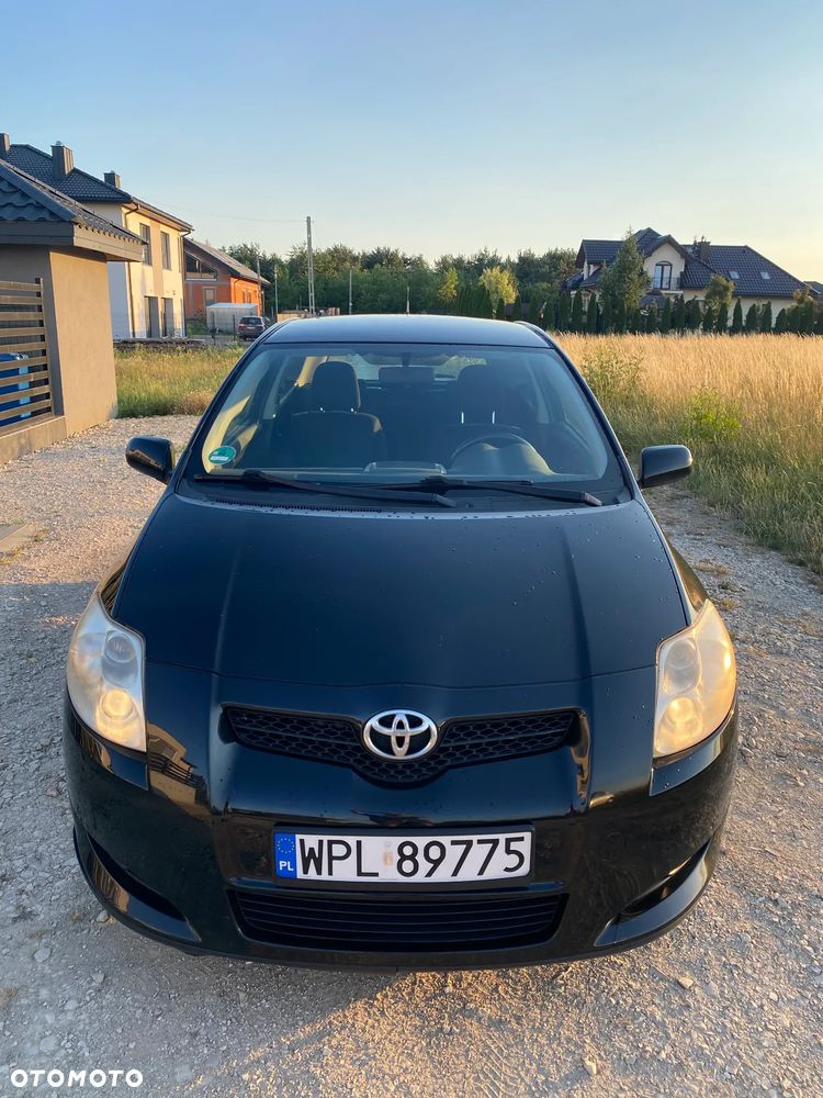 Toyota Auris 1.4 VVT-i - 1