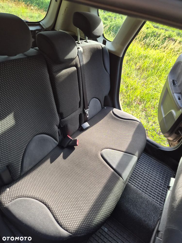 Nissan Note - 8