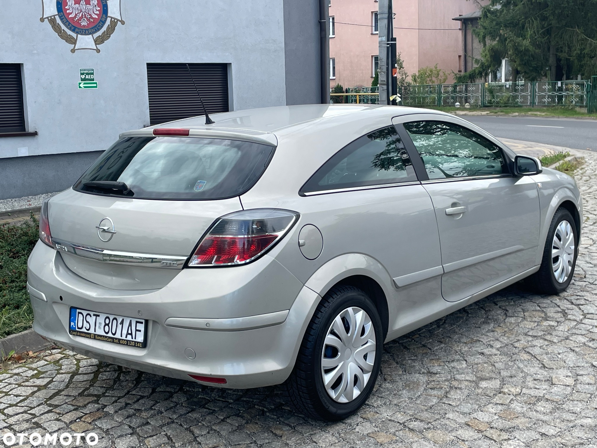 Opel Astra III GTC 1.9 CDTI Enjoy - 3