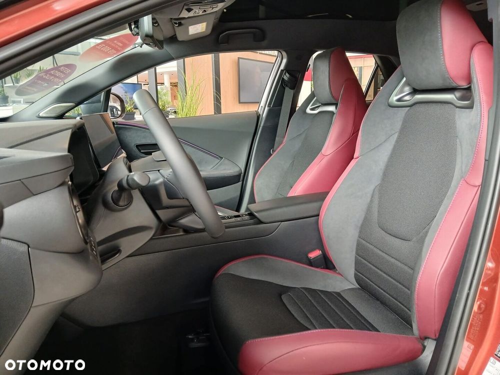 Toyota C-HR - 14
