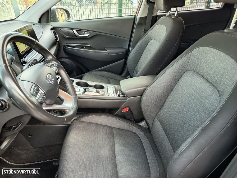 Hyundai Kauai 64 kWh Premium+LED - 12