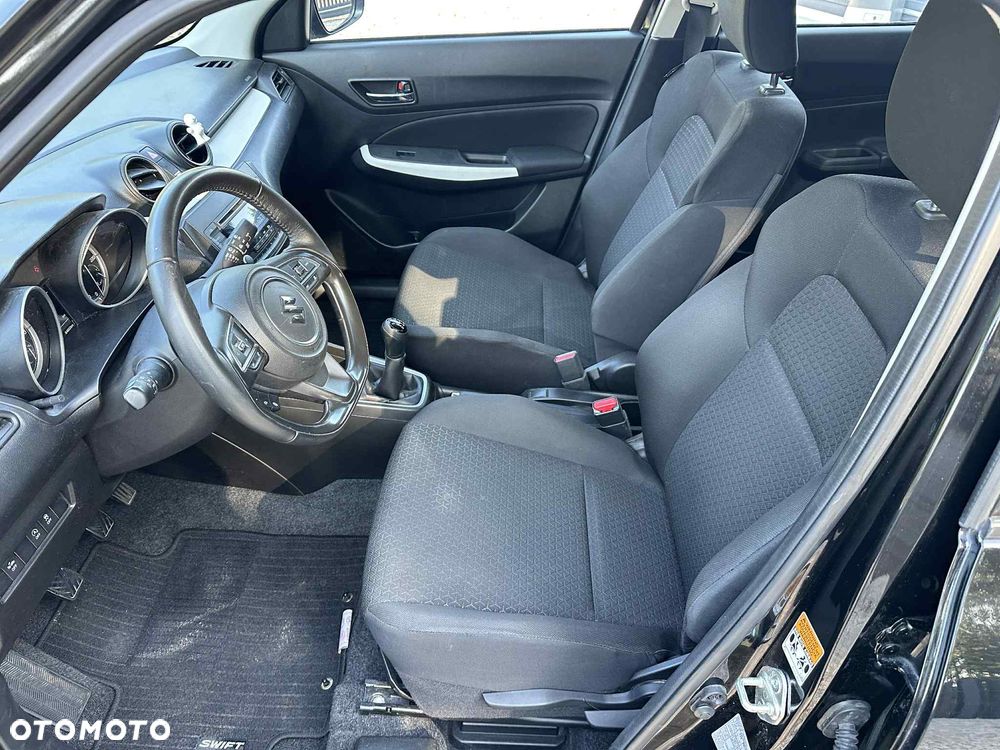 Suzuki Swift - 12