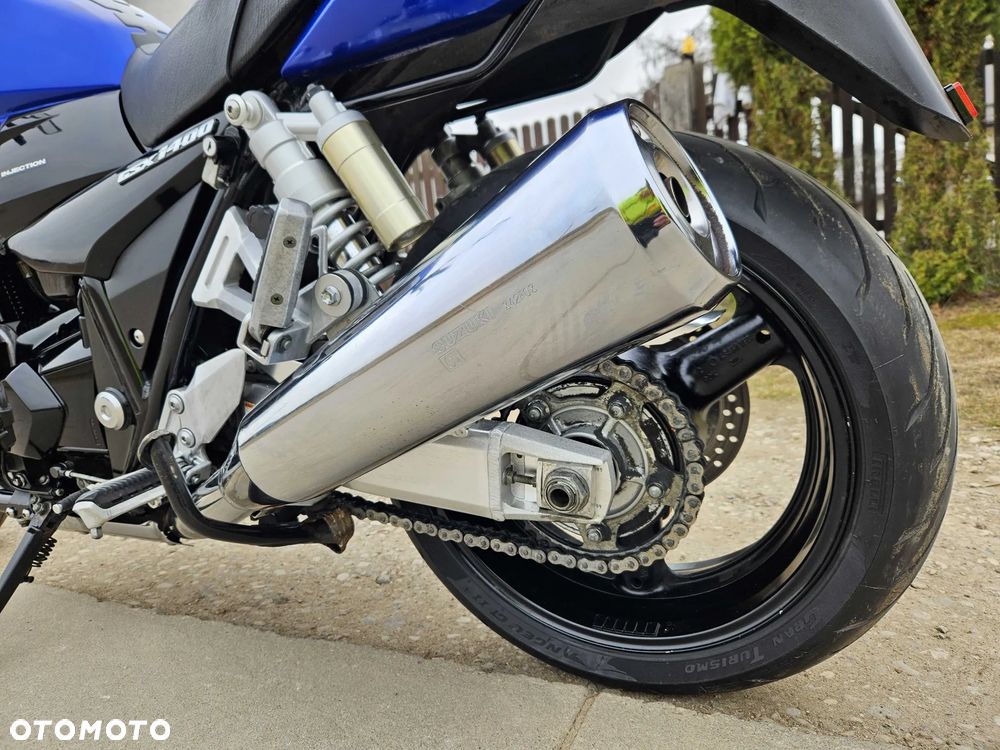 Suzuki GSX - 11