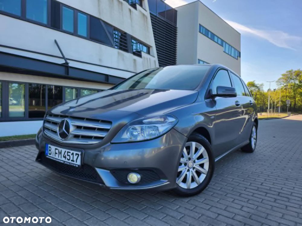 Mercedes-Benz Klasa B 180 (BlueEFFICIENCY) 7G-DCT - 1