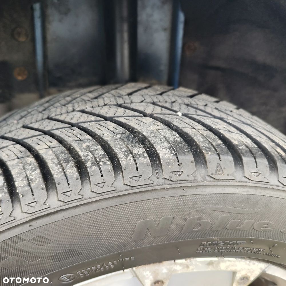 Ford Kuga 2.0 TDCi 2x4 Trend - 11