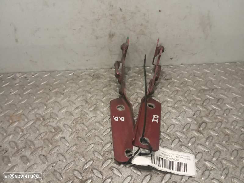 DOBRADIÇAS DO CAPÔ DIANTEIRO MERCEDES-BENZ VANEO - 1