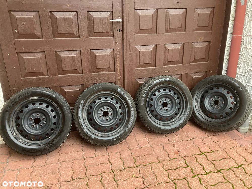Opony (koła) zimowe 205/55 R 16 - 2