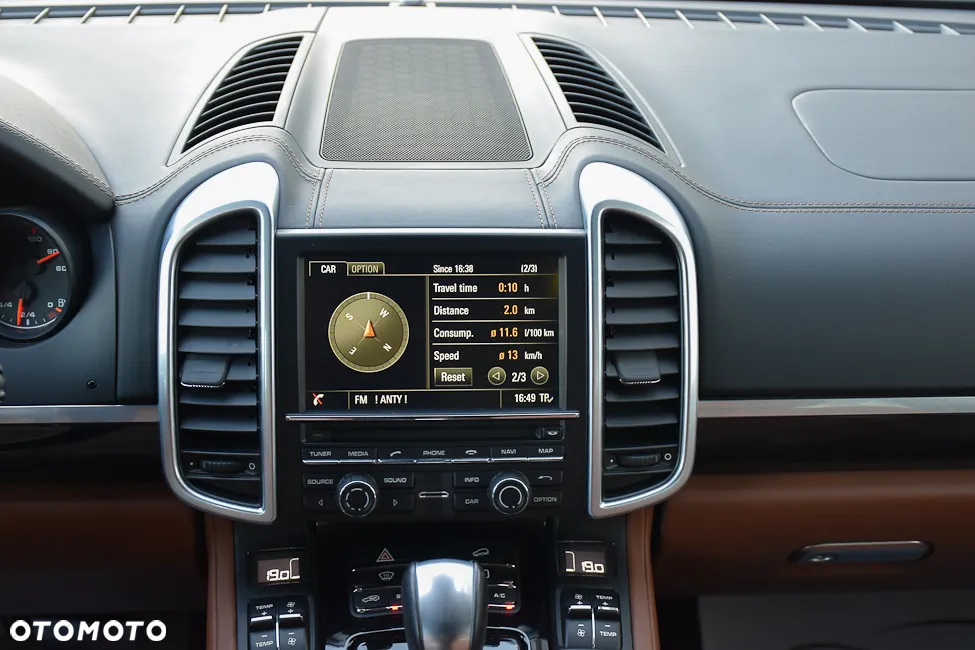 Porsche Cayenne Diesel Platinum Edition - 29