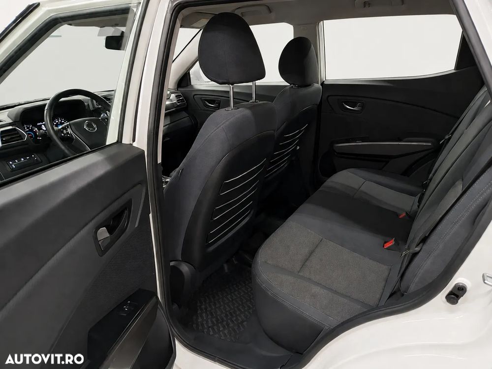 SsangYong Tivoli Grand - 9