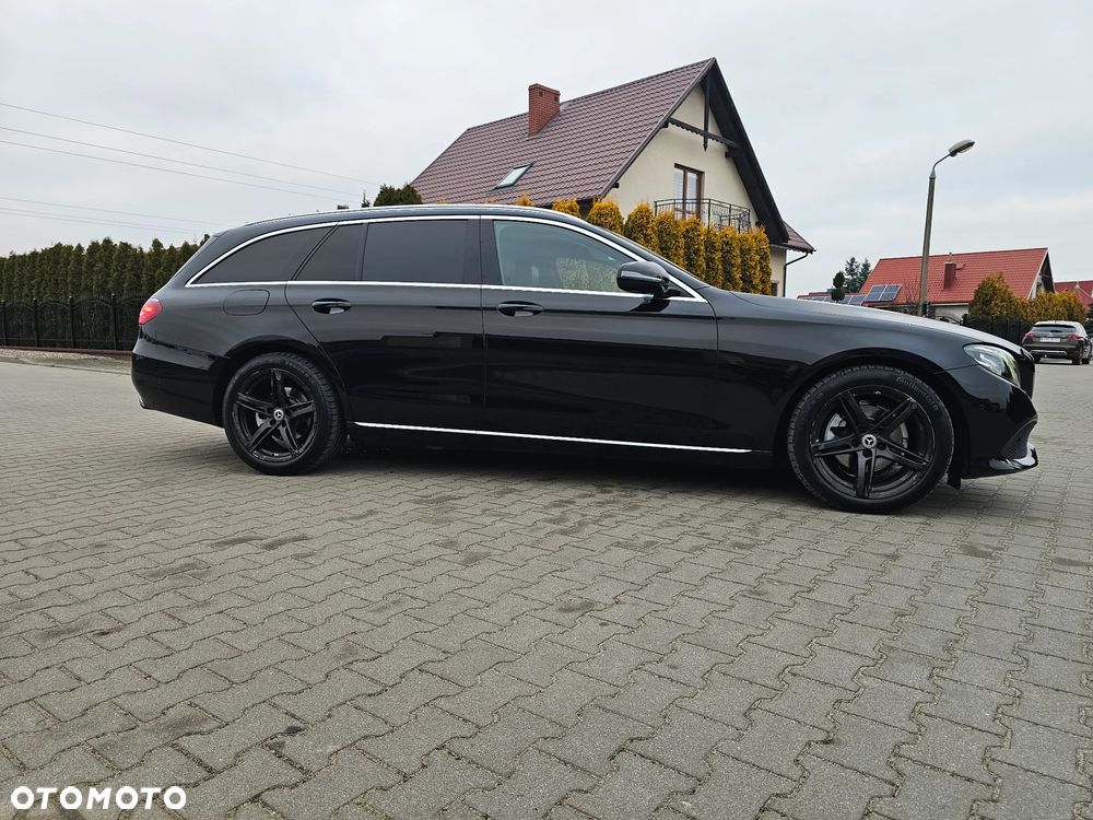 Mercedes-Benz Klasa E 220 d 9G-TRONIC Exclusive - 1
