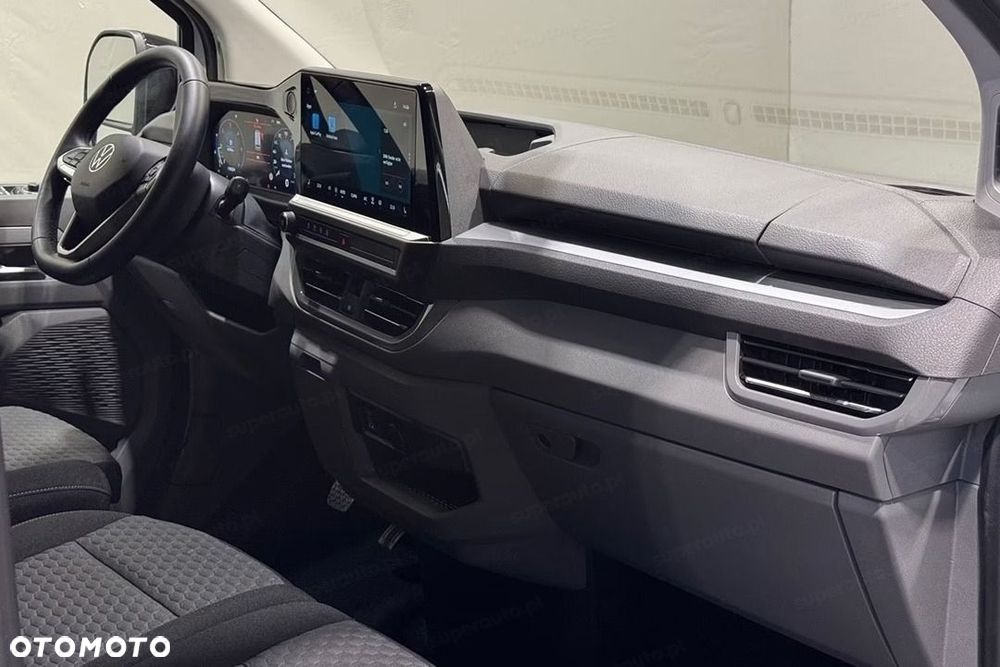 Volkswagen Caravelle - 9