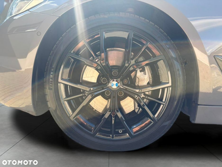 BMW Seria 5 530d xDrive mHEV sport - 28