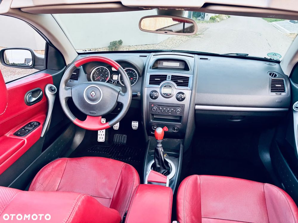 Renault Megane 2.0 Turbo Privilege - 11