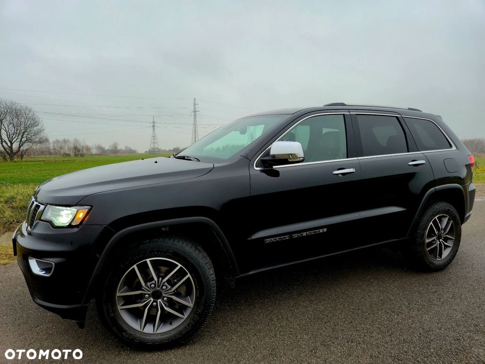 Jeep Grand Cherokee - 24