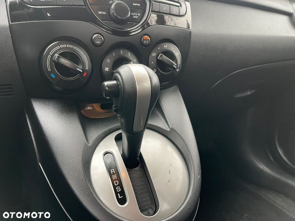 Mazda 2 - 12