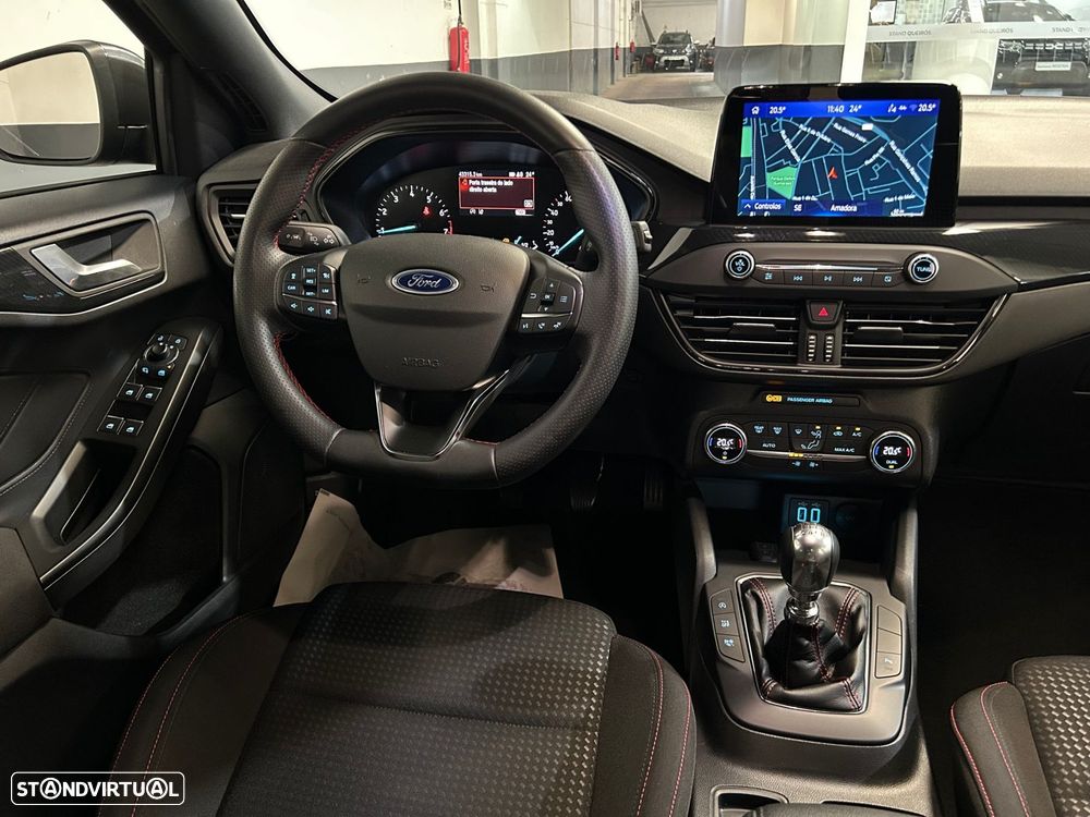 Ford Focus 1.0 EcoBoost MHEV ST-Line - 20