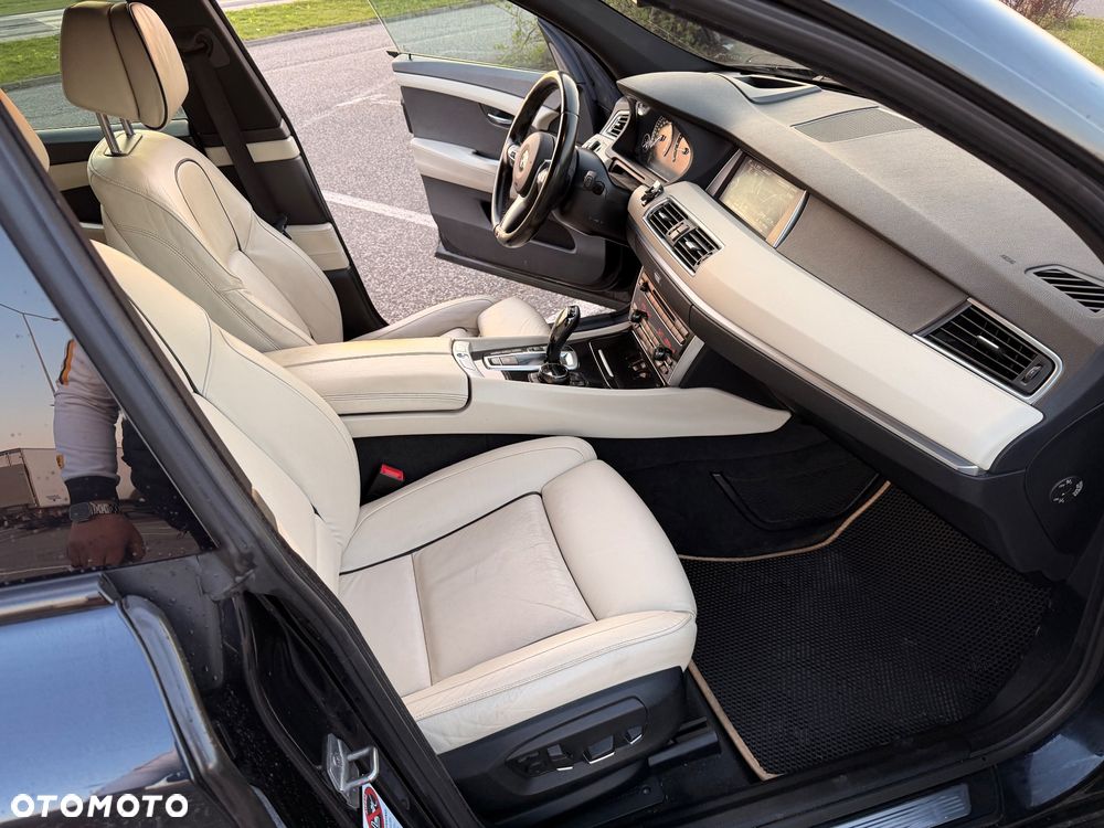 BMW 5GT 530d xDrive - 15