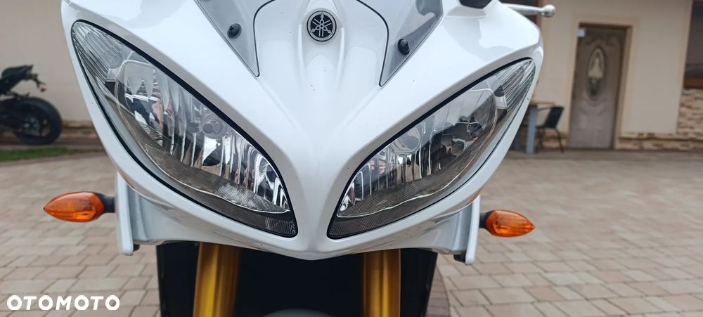 Yamaha FZ8 - 18