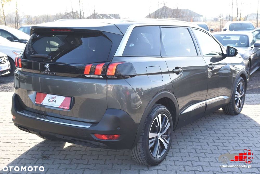 Peugeot 5008 - 9