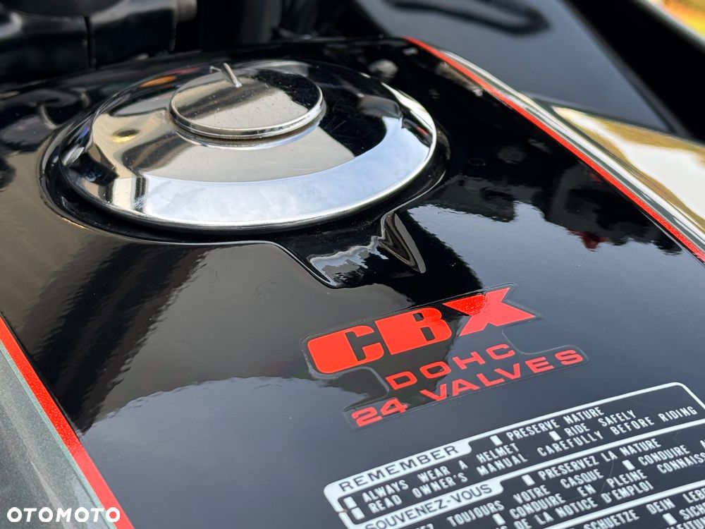 Honda CBX - 21