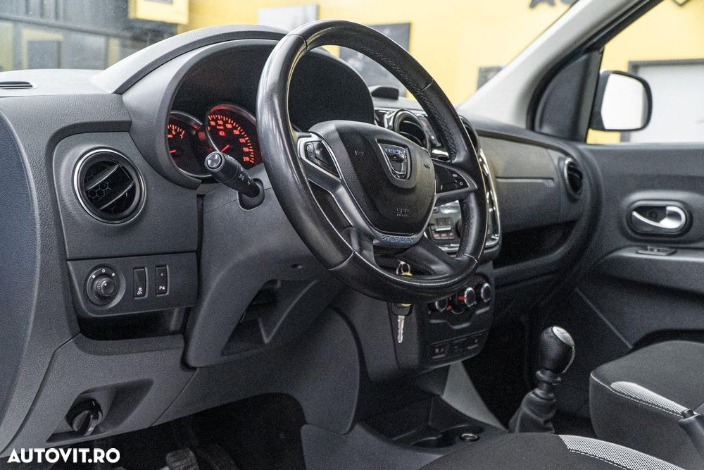 Dacia Lodgy 1.5 dCi Stepway - 6